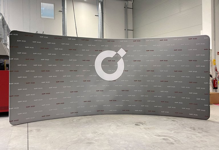 Mobile exhibition wall - ZippWall Curved - KAPP GmbH & Co. KG Mobile exhibition wall - ZippWall Curved - KAPP GmbH & Co. KG