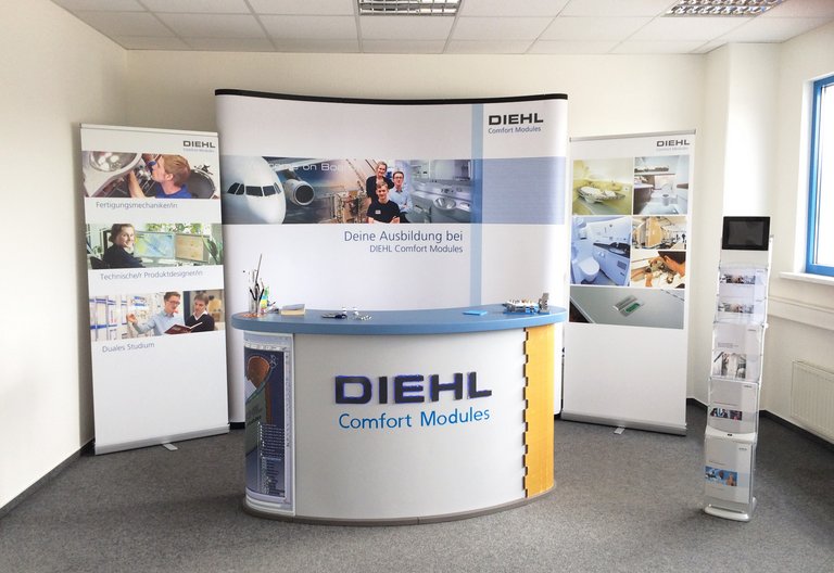 Mobile exhibition wall TravelStand PRO Curved - DIEHL Comfort Modules GmbH Mobile exhibition wall TravelStand PRO Curved - DIEHL Comfort Modules GmbH